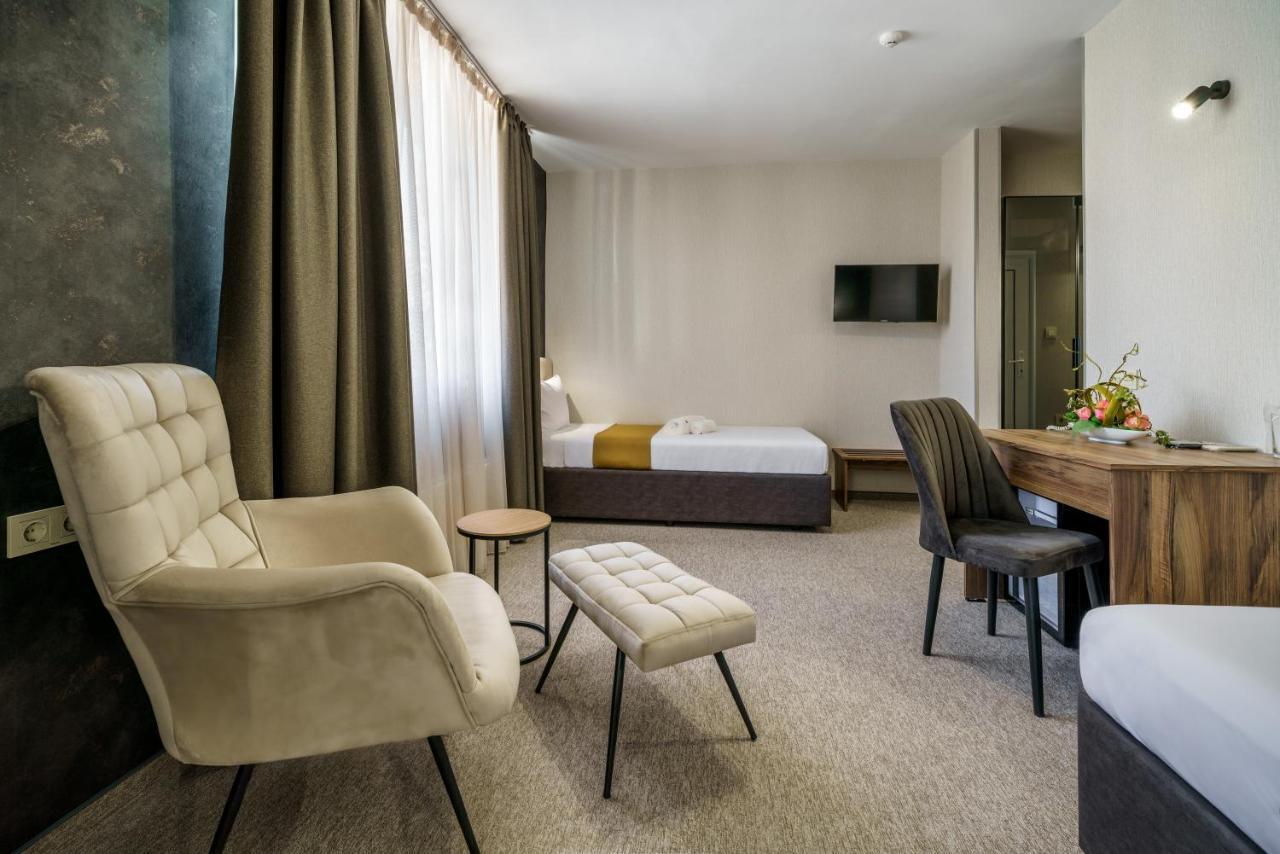 Bistra & Galina Hotel ルセ エクステリア 写真