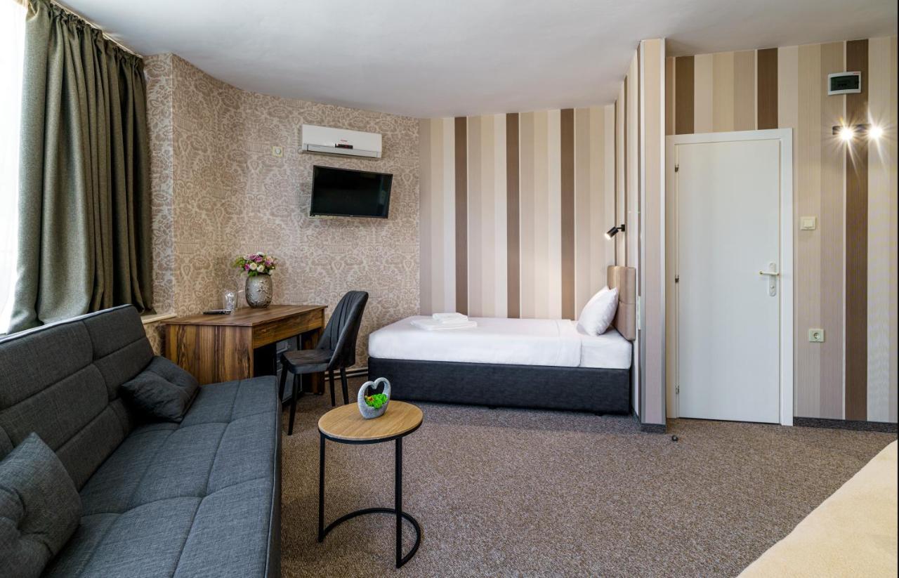 Bistra & Galina Hotel ルセ エクステリア 写真